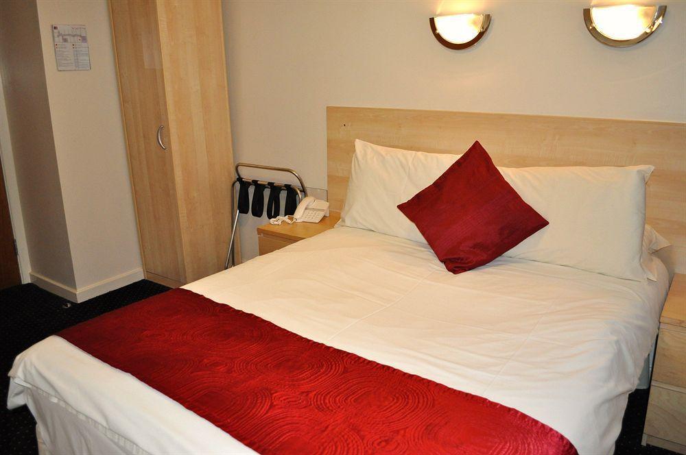 Waterfront Hotel Brighouse Exterior foto