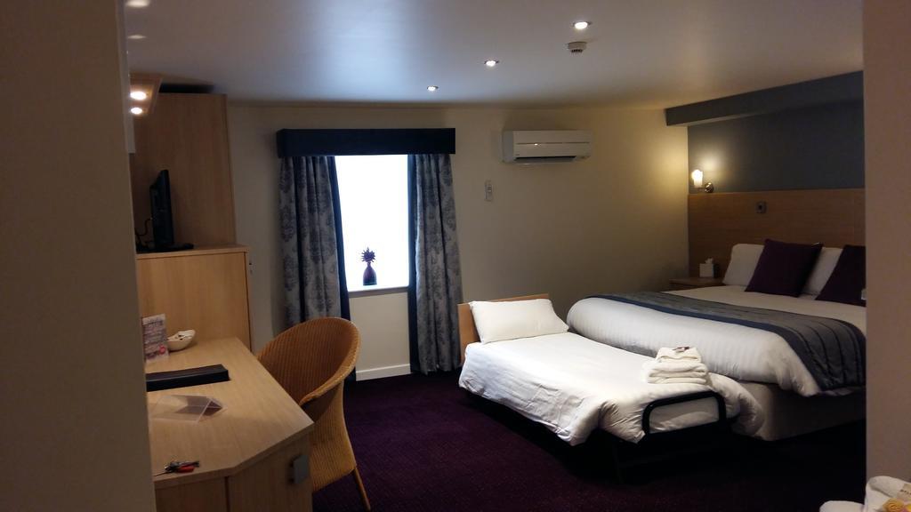 Waterfront Hotel Brighouse Exterior foto
