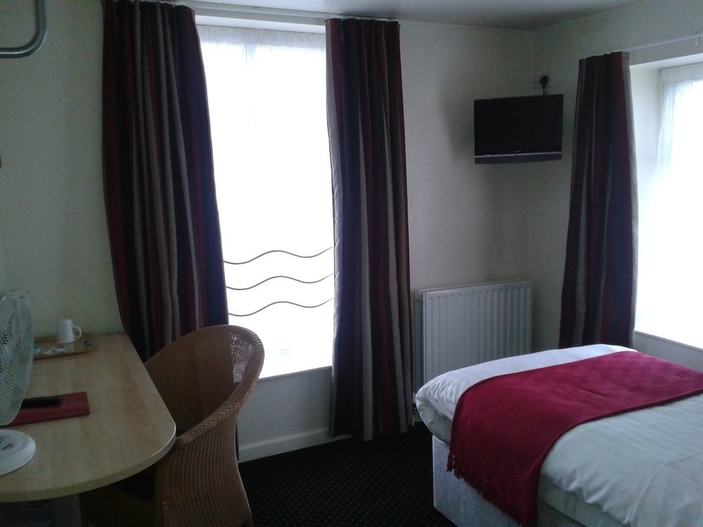 Waterfront Hotel Brighouse Exterior foto