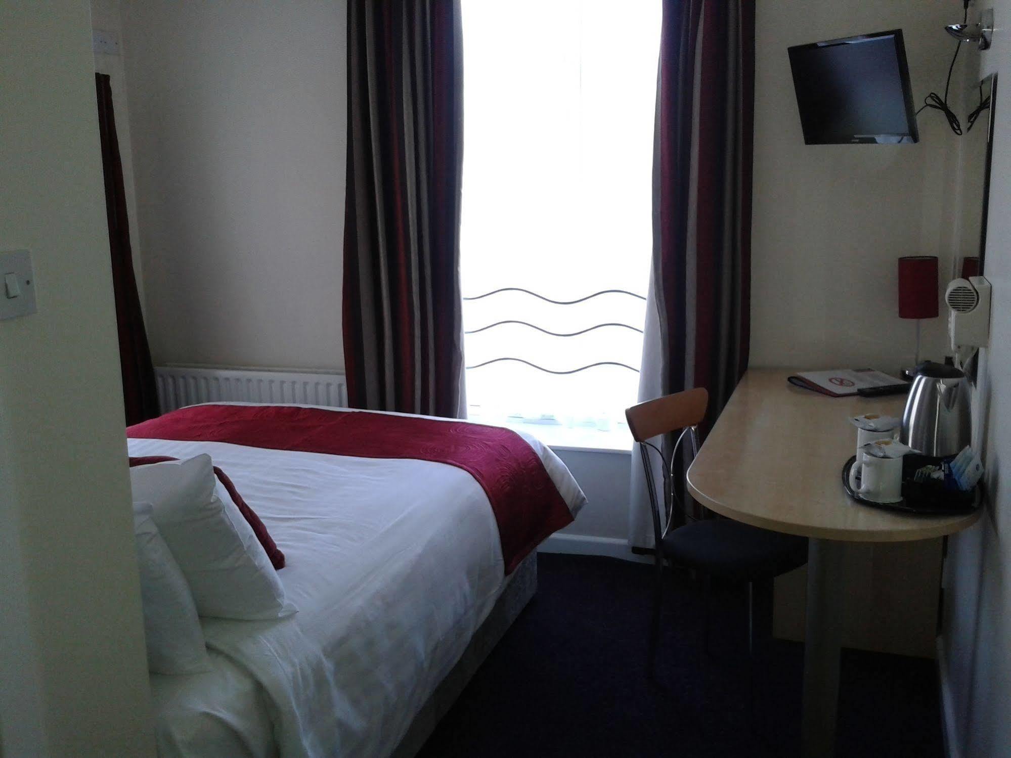 Waterfront Hotel Brighouse Exterior foto