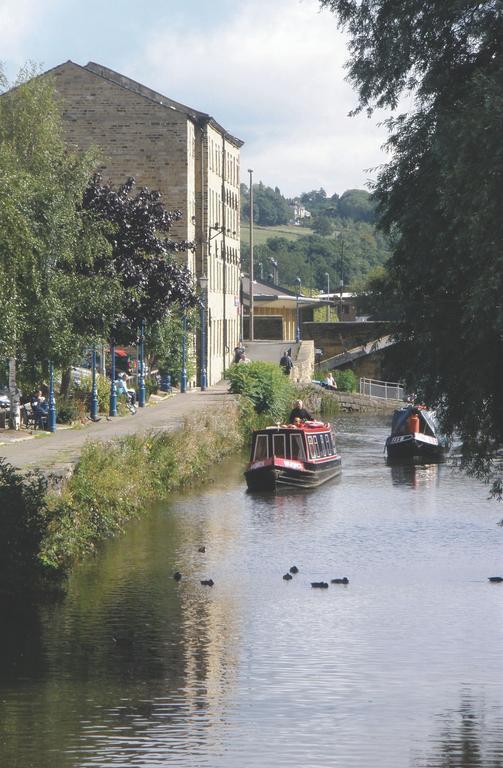 Waterfront Hotel Brighouse Exterior foto